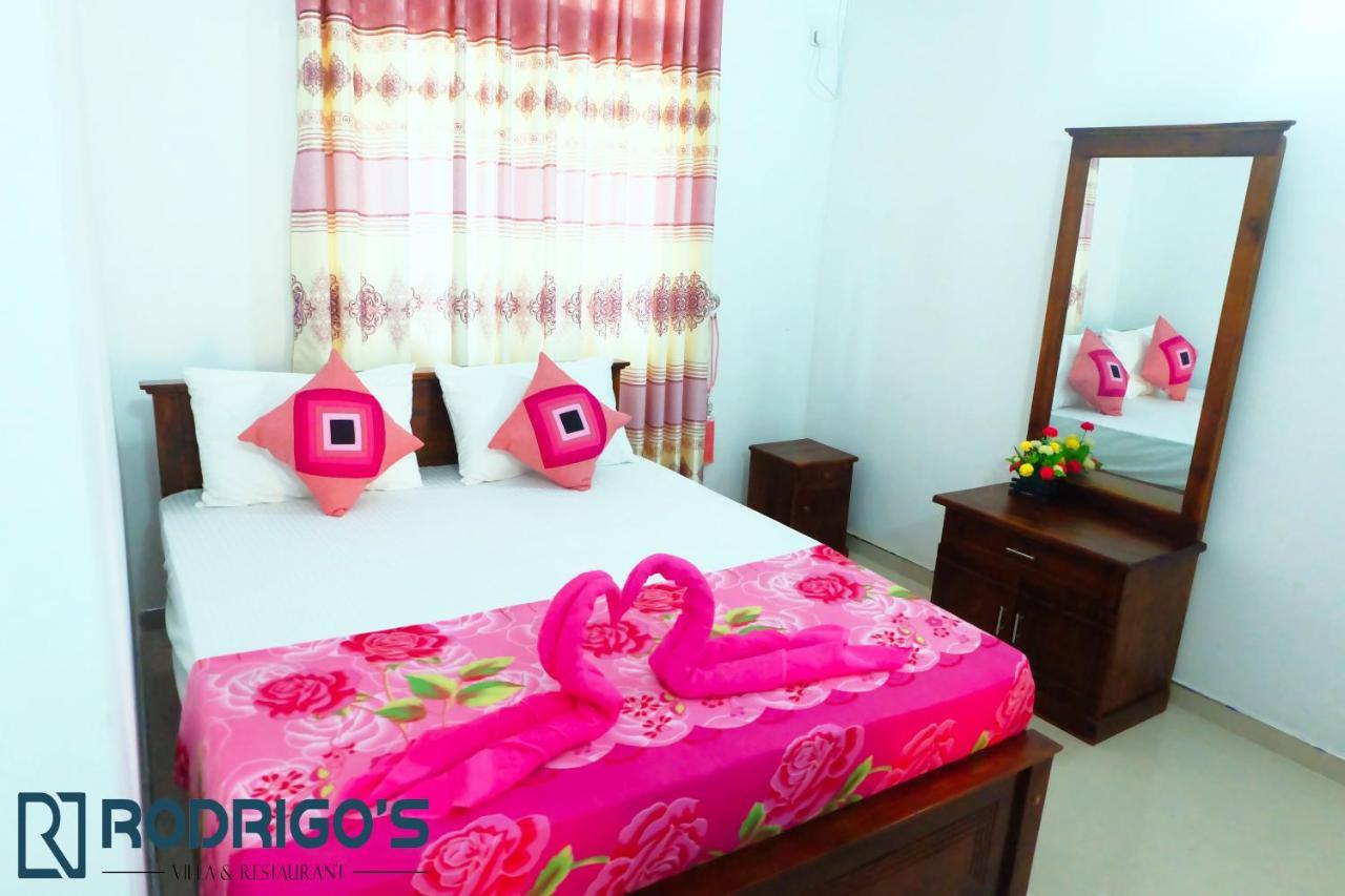 Rodrigo'S Villa & Restaurant Negombo Exterior photo